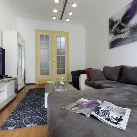 The Queen Luxury - Gemma