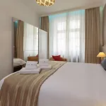 The Queen Luxury - Gemma Apartment *