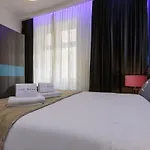 The Queen Luxury - Gemma Luxembourg
