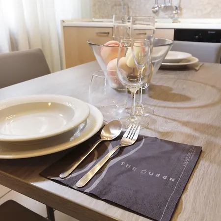 The Queen Luxury - Gemma *