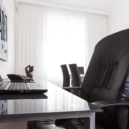 The Queen Luxury - Gemma ルクセンブルク