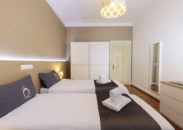 The Queen Luxury - Gemma * Luxembourg