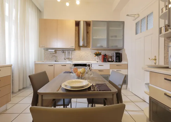 The Queen Luxury - Gemma