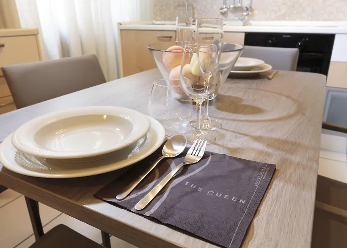 The Queen Luxury - Gemma *