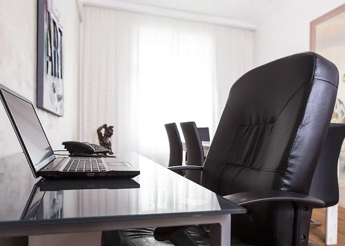 The Queen Luxury - Gemma לוקסמבורג