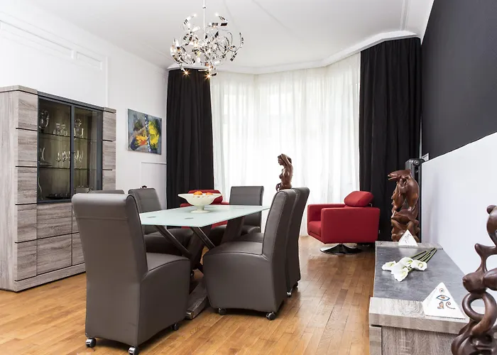 The Queen Luxury - Gemma * Luxemburgo