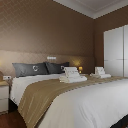 The Queen Luxury - Gemma Daire